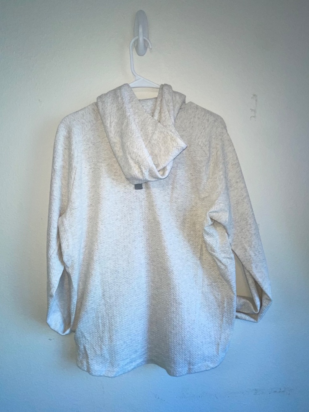 Lululemon At Ease Hoodie – White, M | Excellent Condition - Picture 4 of 5